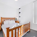 Homebush 3 Bedroom Apt Close To Olympic Park