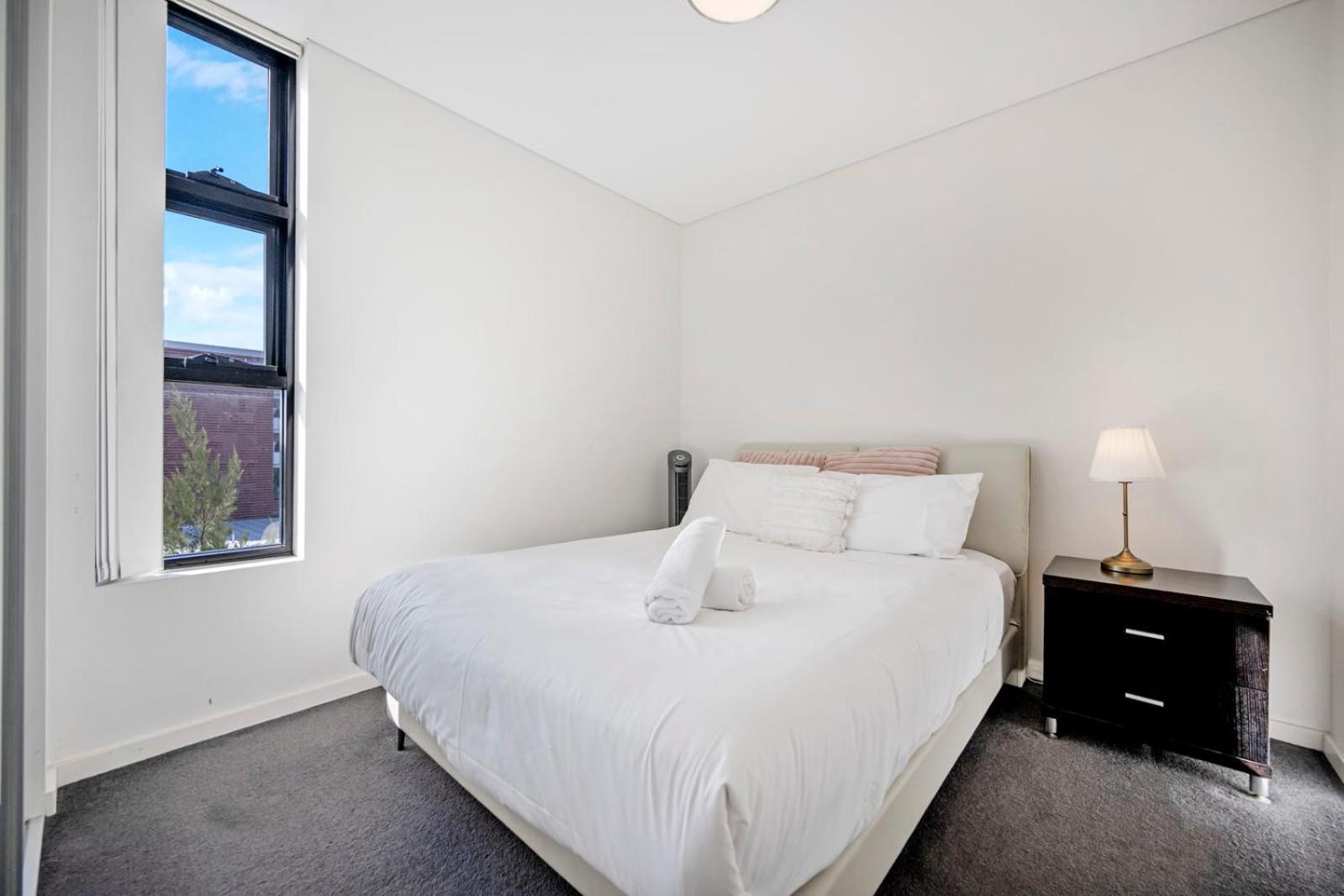 Homebush 3 Bedroom Close To Olympic Park * Sydney