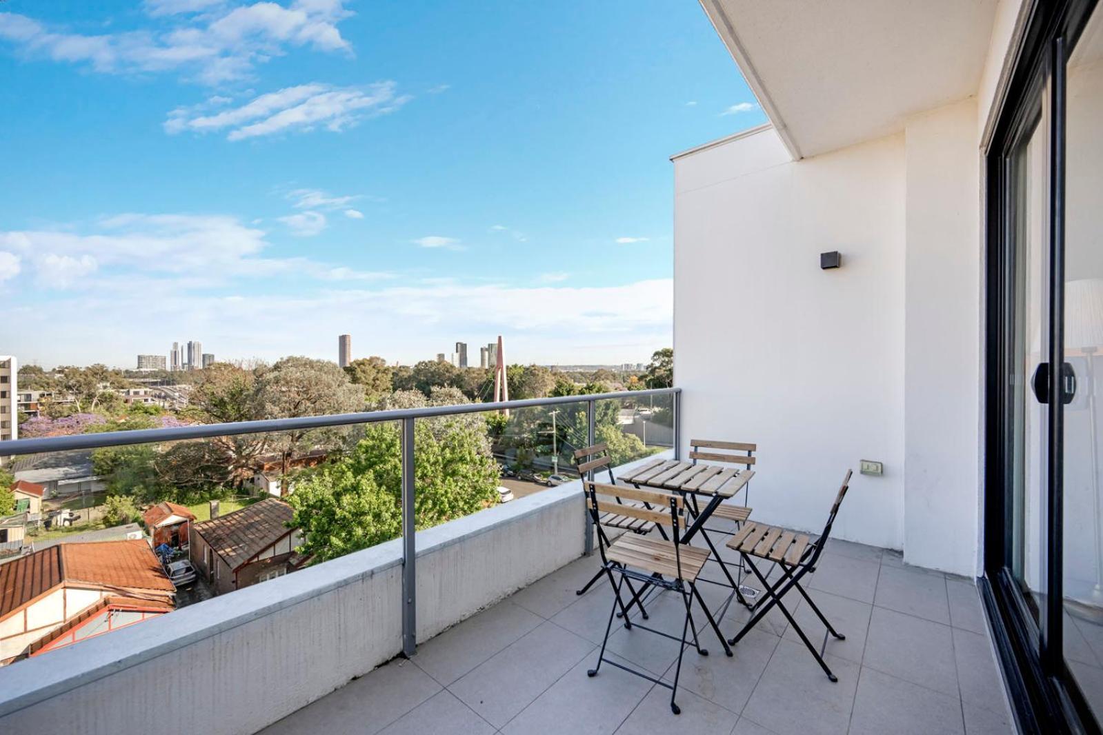 Apartment Homebush 3 Bedroom Close To Olympic Park *